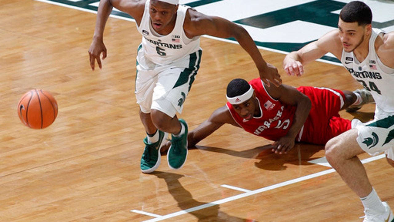 No. 3 Michigan St beats Nebraska 86-57 for 6th straight rout (Dec 03, 2017)